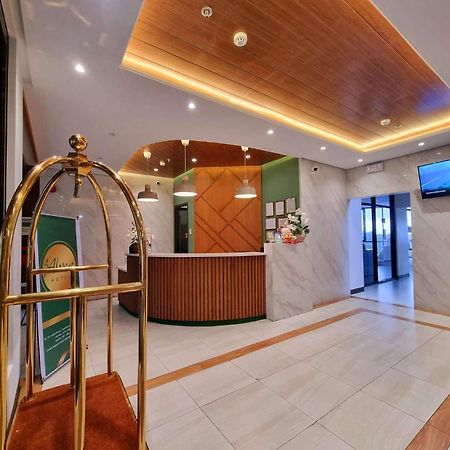 באגויו Alvea Hotel And Residences מראה חיצוני תמונה