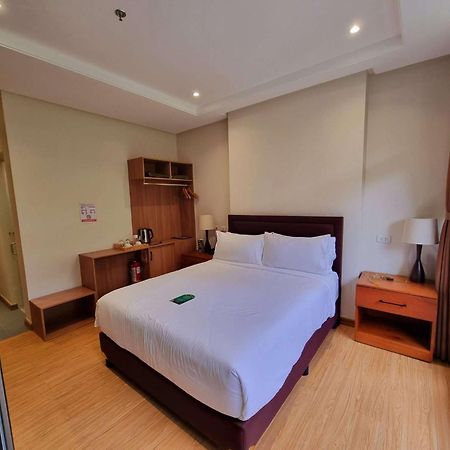 באגויו Alvea Hotel And Residences מראה חיצוני תמונה